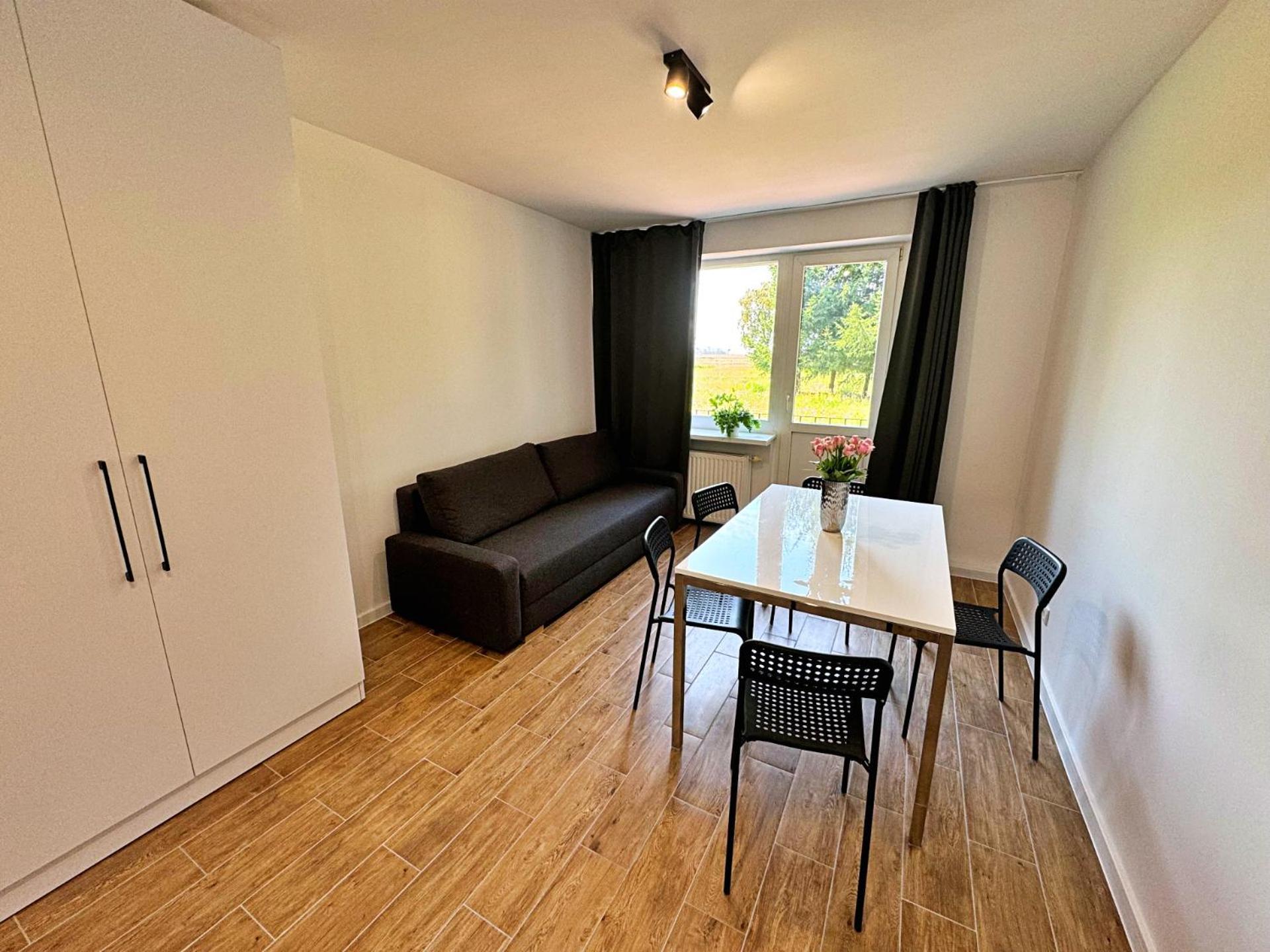 Apartamenty Lotnisko Leszno Leszno  Exterior photo